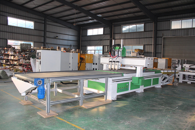 三工序自動上下料開料機 三工序自動上下料開料機